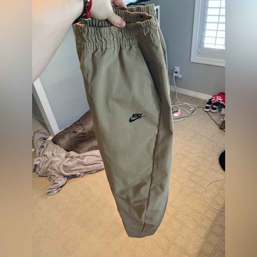 Nike jogger/pants. Very nice beige. In great condition worn once.